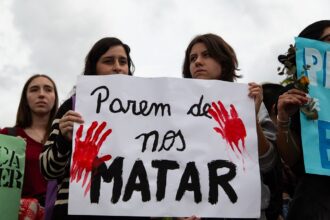 mulheres-vao-as-ruas-em-todo-pais-para-protestar-contra-o-feminicidio