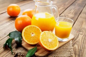tomar-suco-de-laranja-diariamente-pode-ajudar-o-coracao,-mostra-estudo