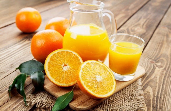 tomar-suco-de-laranja-diariamente-pode-ajudar-o-coracao,-mostra-estudo