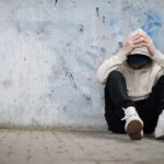 jovens-sofrem-mais-internacoes-e-procuram-menos-ajuda-em-saude-mental,-aponta-fiocruz