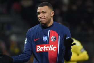 psg-e-condenado-a-pagar-r$-390-milhoes-a-mbappe-por-salarios-atrasados