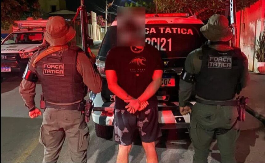 advogado-e-capturado-suspeito-de-levar-bilhetes-para-chefe-de-faccao-preso-no-ceara