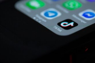 tiktok-fecha-venda-nos-eua-com-aval-de-trump-e-evita-proibicao