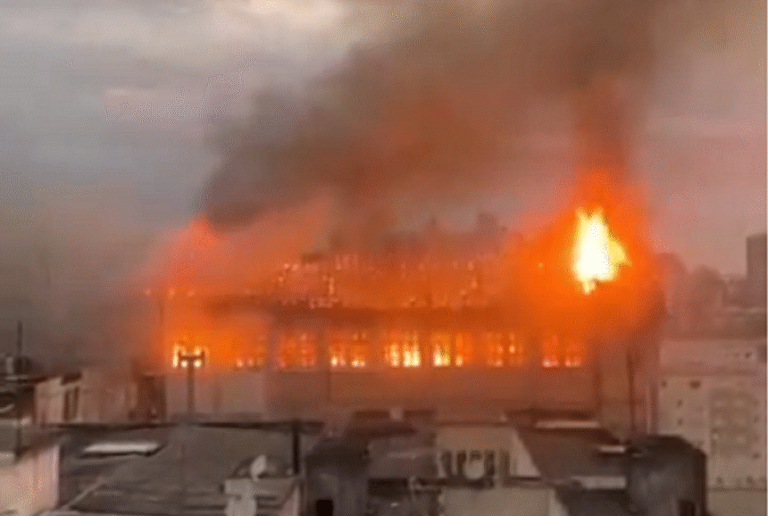 veja-videos-do-incendio-em-colegio-historico-de-santa-maria-(rs)