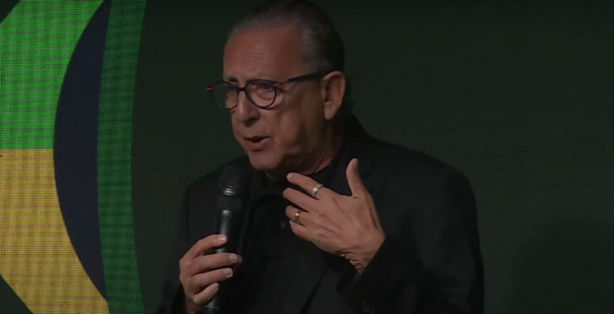 galvao-bueno-se-pronuncia-apos-passar-o-natal-internado:-‘em-fevereiro,-estamos-juntos’