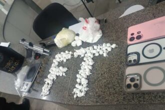 policia-militar-prende-casal-com-drogas-e-arma-em-chorozinho