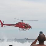 ressaca-em-copacabana:-bombeiros-buscam-desaparecido-no-mar;-mais-de-100-ja-foram-resgatados