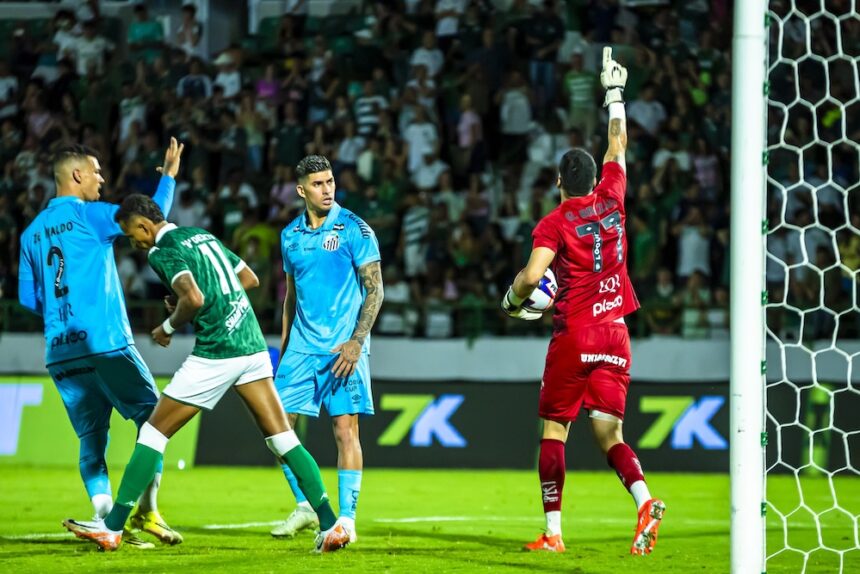 santos-cede-a-pressao-e-empata-com-guarani-nos-acrescimos-do-2o-tempo