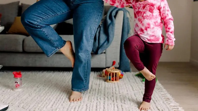 os-beneficios-surpreendentes-de-se-ficar-de-pe-em-uma-perna-so