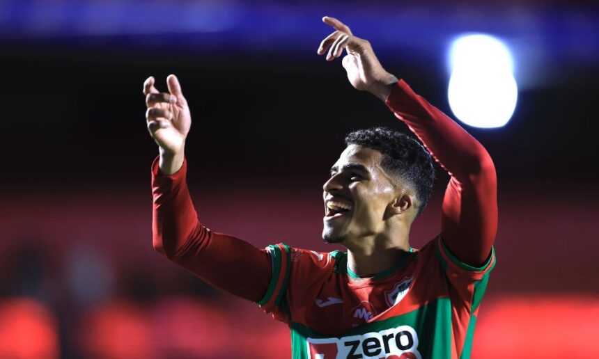 calleri-volta-a-marcar,-mas-nao-impede-derrota-do-sao-paulo-por-3-a-2-para-portuguesa