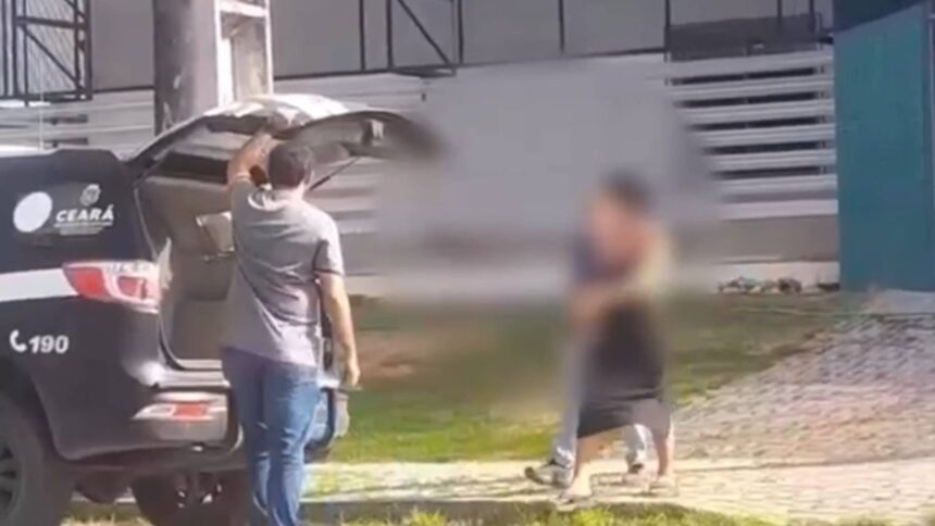 mulher-e-presa-apos-extorquir-vizinhos-com-ameaca-de-acionar-faccao-contra-eles