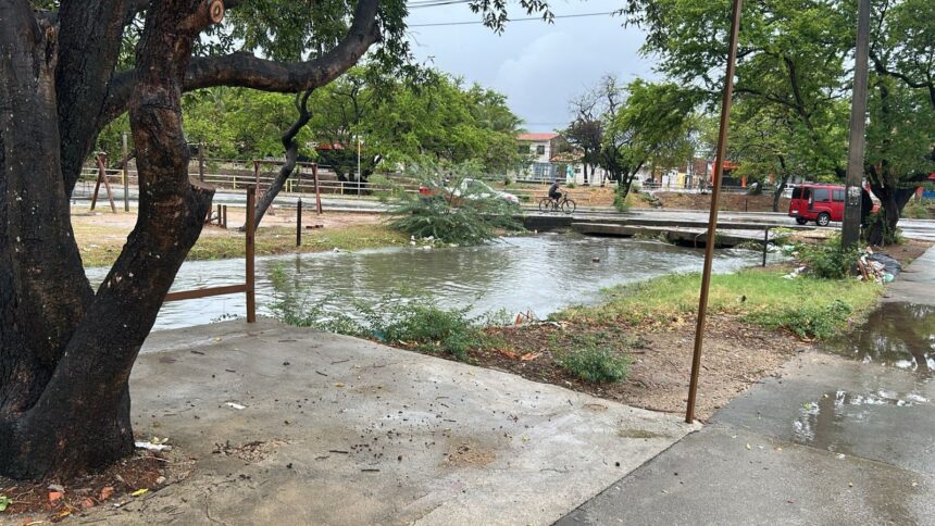 menino-de-12-anos-desaparece-em-rio-durante-forte-chuva-em-fortaleza
