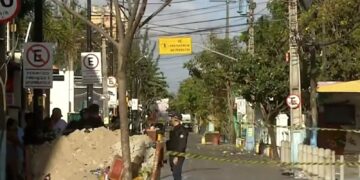 Homem é preso por suspeita de matar jovem em rua turística de Fortaleza