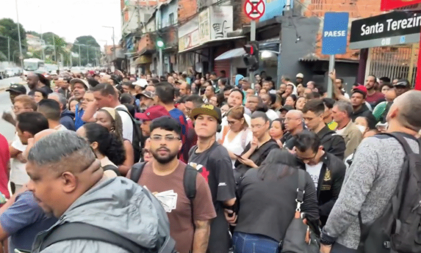 sp:-trecho-da-linha-8-diamante-e-interditado-apos-problema-tecnico-em-trem