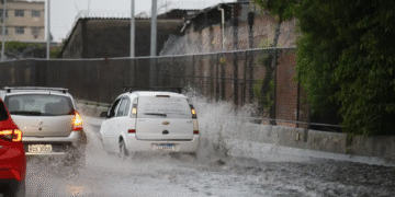 temporal-atinge-o-rj-e-coloca-cidades-em-alerta-extremo