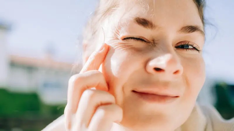 tomar-colageno-mantem-elasticidade-da-pele,-mas-nao-previne-rugas,-mostra-estudo