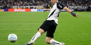 corinthians-perde-para-o-coritiba-pela-primeira-vez-em-15-anos