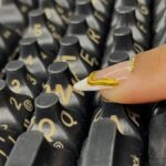 teclado-inovador-facilita-digitacao-para-quem-tem-unhas-longas