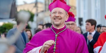 dom-luis-pepeu,-ofmcap,-e-empossado-o-primeiro-bispo-da-recem-criada-diocese-de-baturite