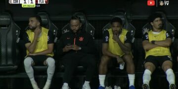 memphis-e-denunciado-e-pode-ser-suspenso-por-uso-de-celular-no-banco