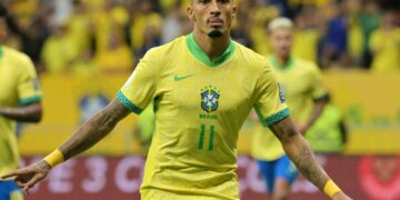 raphinha-e-wesley-sao-cortados-da-cbf-por-lesoes-musculares