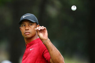 tiger-woods-e-preso-por-dirigir-sob-efeito-de-substacias-apos-acidente-na-florida