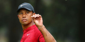 tiger-woods-e-preso-por-dirigir-sob-efeito-de-substacias-apos-acidente-na-florida