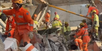 Asilo desaba em BH e deixa ao menos um morto; bombeiros buscam vítimas